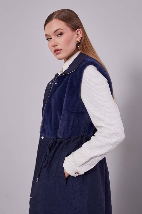 LevidorLacivert Kürk Detaylı Yelek