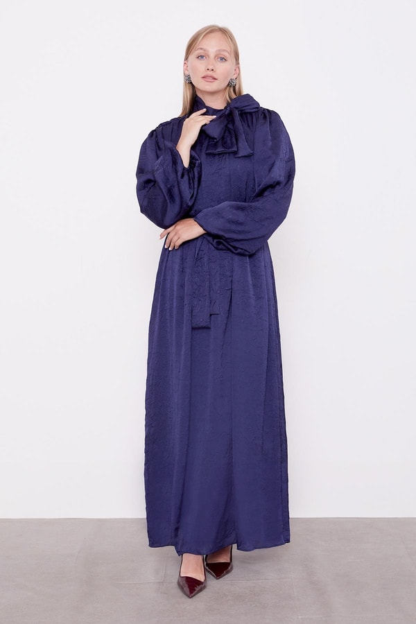 LevidorLacivert Kuşak Detaylı Saten Kraş Elbise