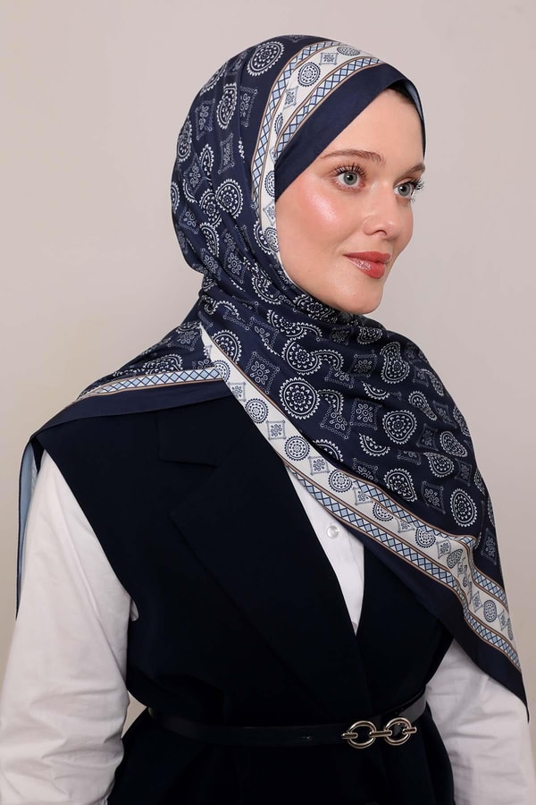 LevidorLacivert Motif Desen Club Şal