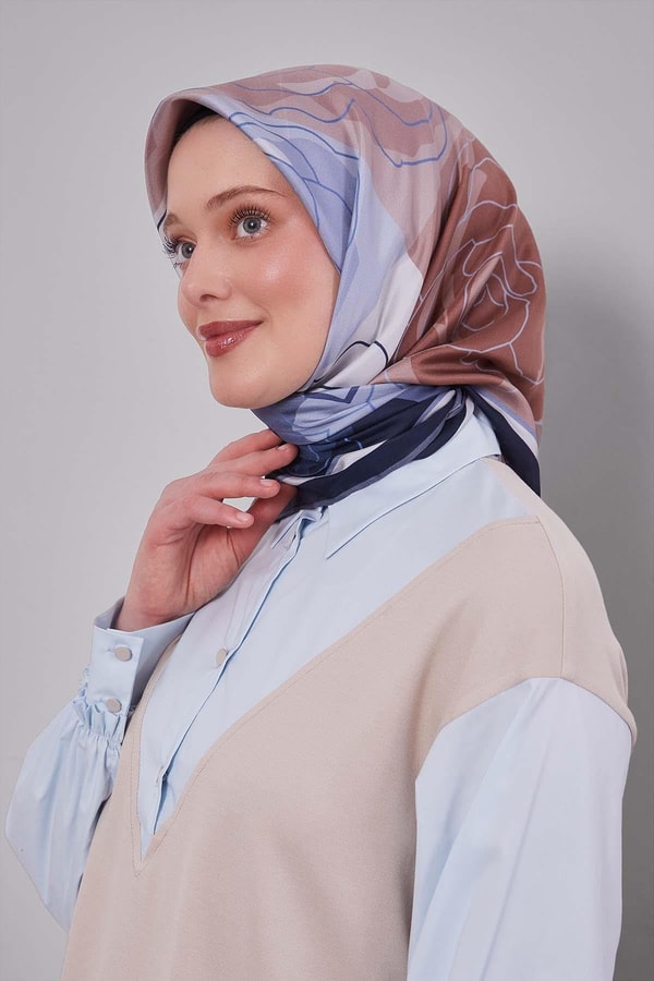 LevidorLacivert Soyut Çiçek Twill İpek Eşarp