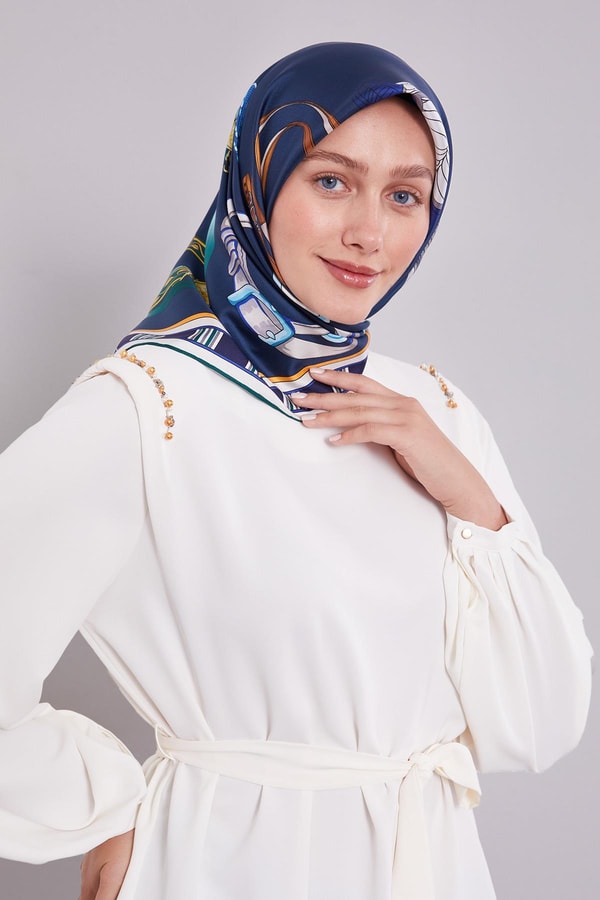 LevidorLacivert Twill İpek Eşarp Lunera Koleksiyonu