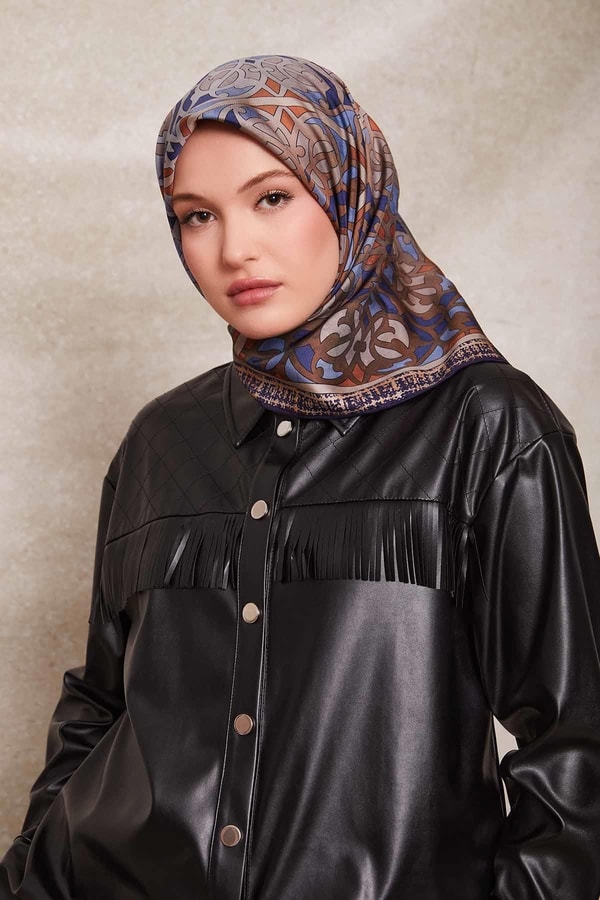 LevidorLacivert Vectör Desen Twill İpek Eşarp