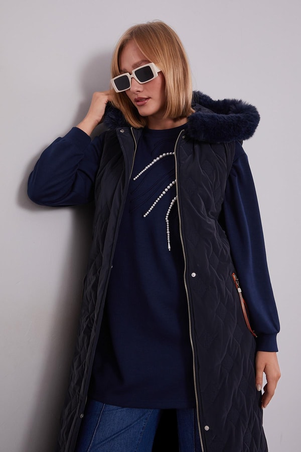 LevidorLacivert Yakası Kürklü Yelek