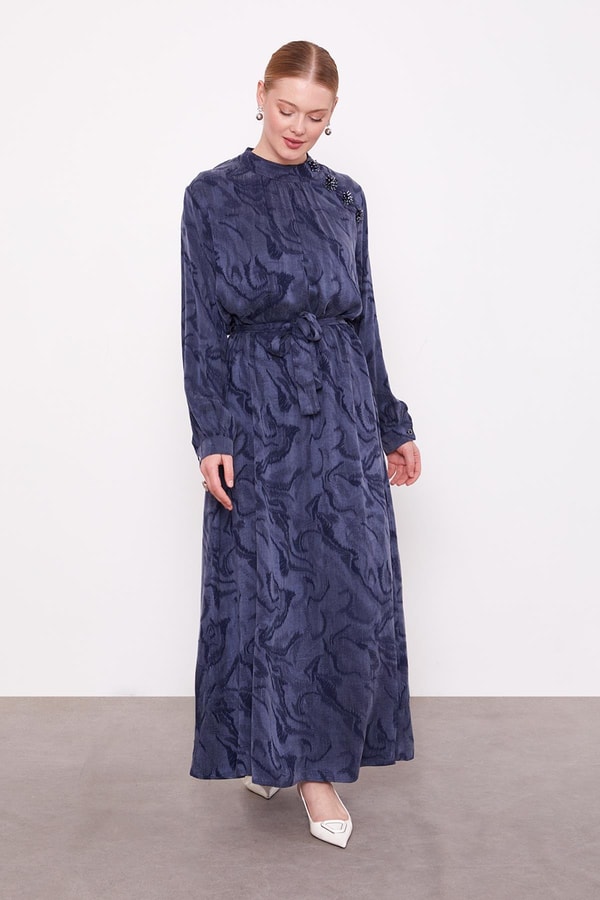 LevidorLacivert Yakası Taş Detaylı Cupra Elbise