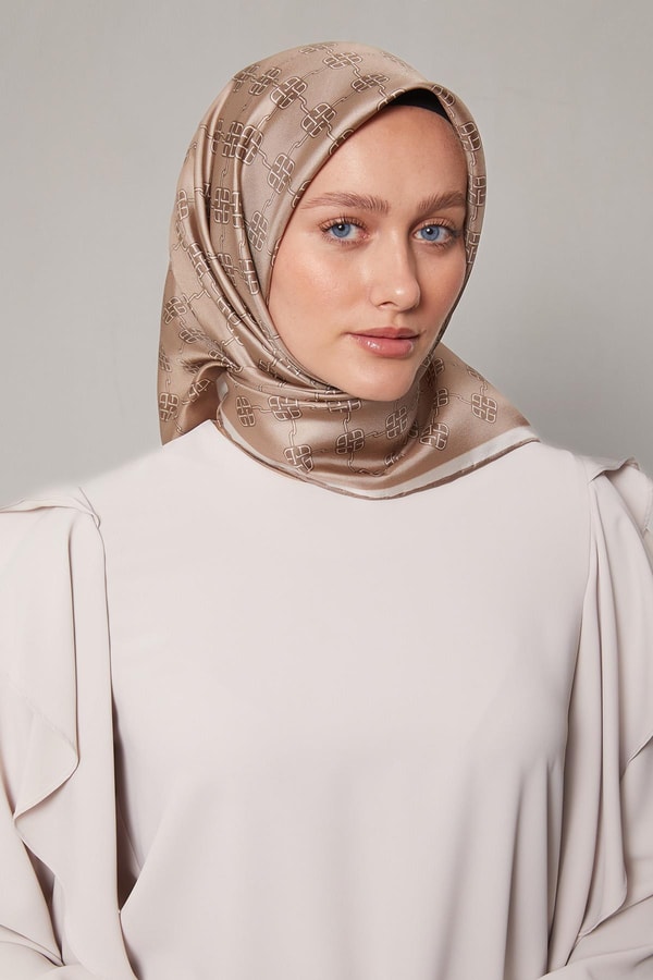 LevidorLatte Mini Yonca Desen Twill İpek Eşarp
