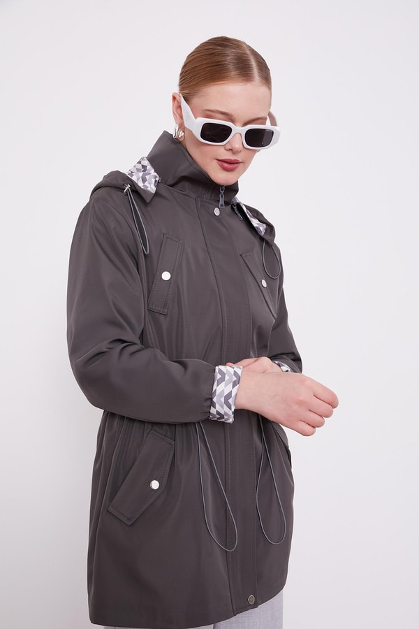 LevidorLevidor Antrasit Kapüşonlu Beli İp Detaylı Kap