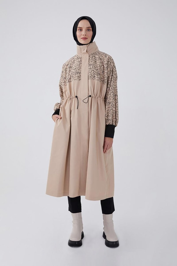 LevidorLevidor Bej Baskılı Yağmurluk