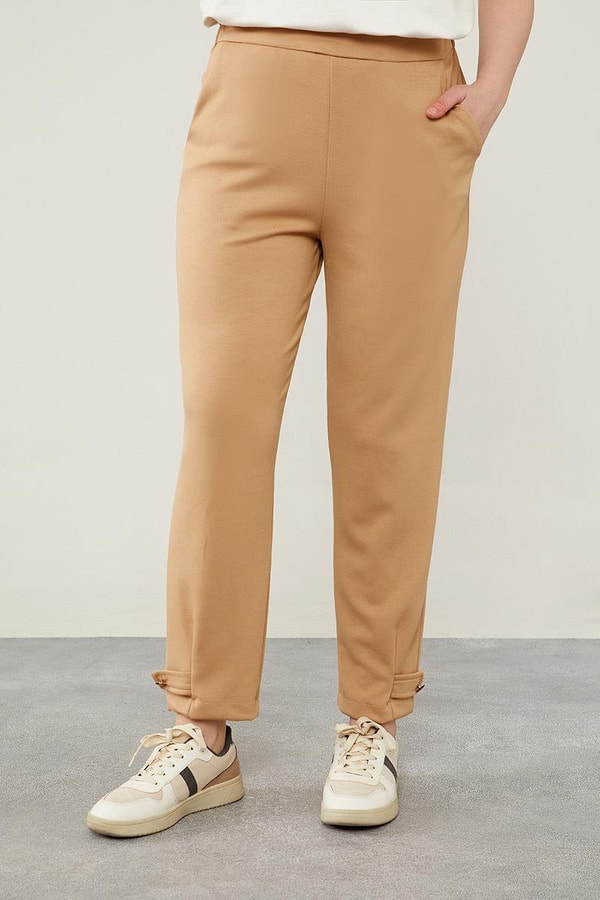 LevidorLevidor Bej-Camel Ribanası Düğme Detaylı Hırkalı Takım