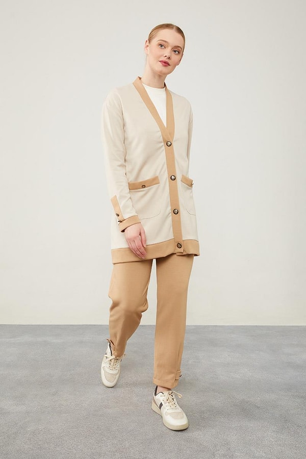 LevidorLevidor Bej-Camel Ribanası Düğme Detaylı Hırkalı Takım
