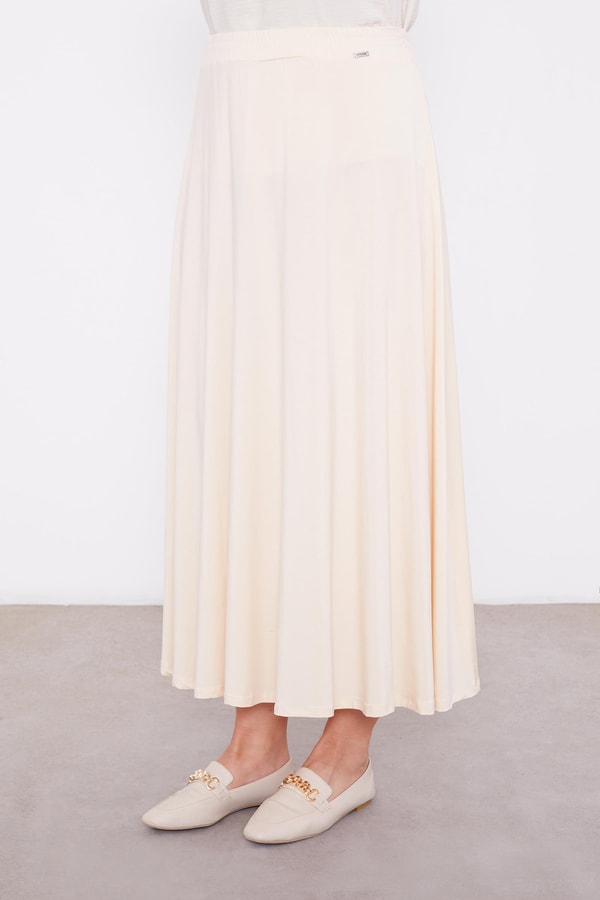 LevidorLevidor Bej İnci Detaylı Etekli Takım