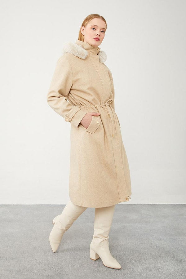 LevidorLevidor Bej Kapüşonlu Belden Büzgü Detaylı Kaşe Kaban