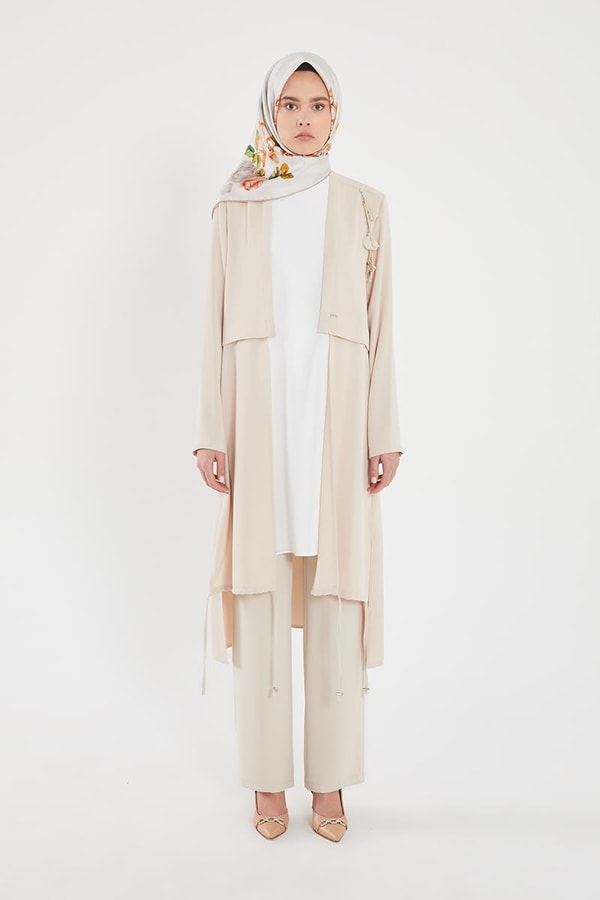 LevidorLevidor Bej Omzu broşlu tunikli hırka takım