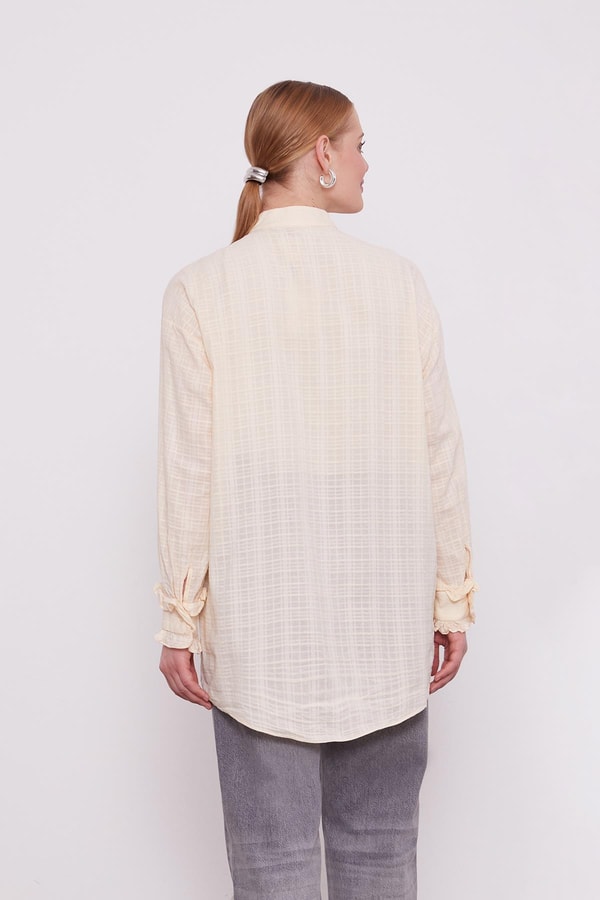 LevidorLevidor Bej Patı Fırfırlı Gömlek