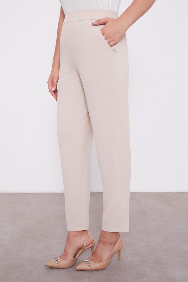 LevidorLevidor Bej Şifon Omuzları İşlemeli İkili Takım