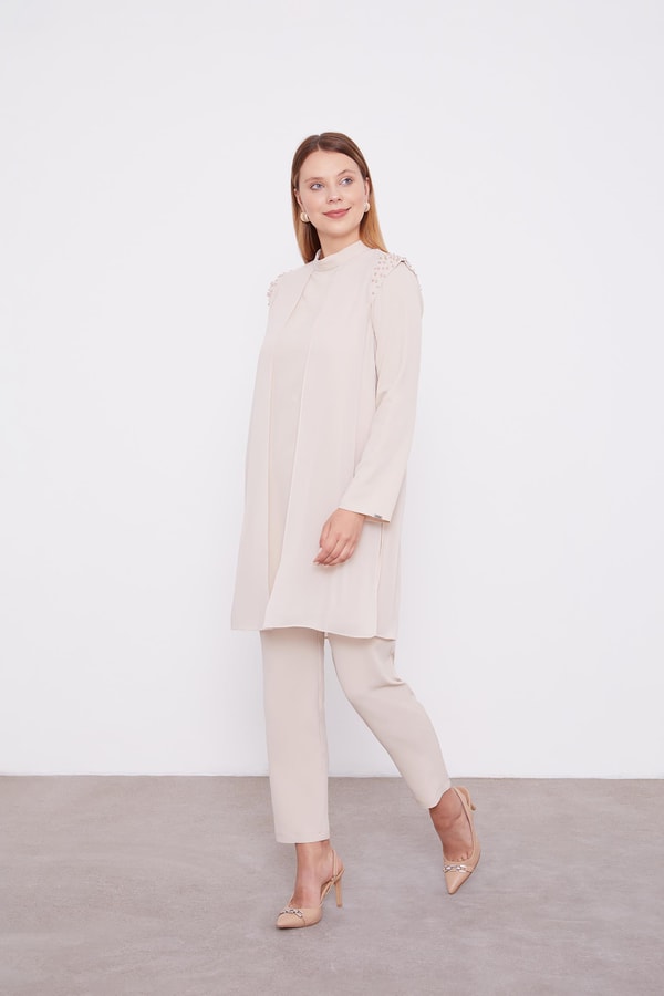 LevidorLevidor Bej Şifon Omuzları İşlemeli İkili Takım