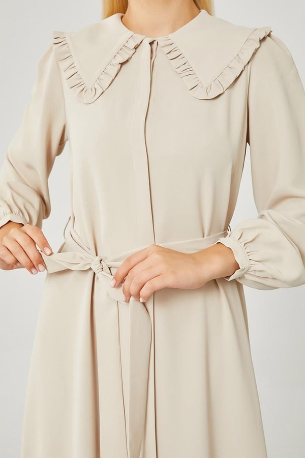 LevidorLevidor Bej Yakası Fırfır Detaylı Elbise