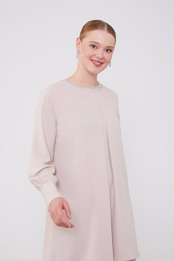 LevidorLevidor Bej Yakası Taş İşlemeli Şifon Tunik Takım