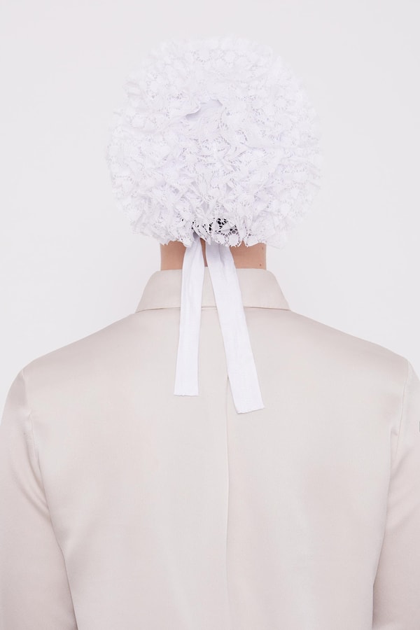 LevidorLevidor Beyaz Fırfırlı Bone