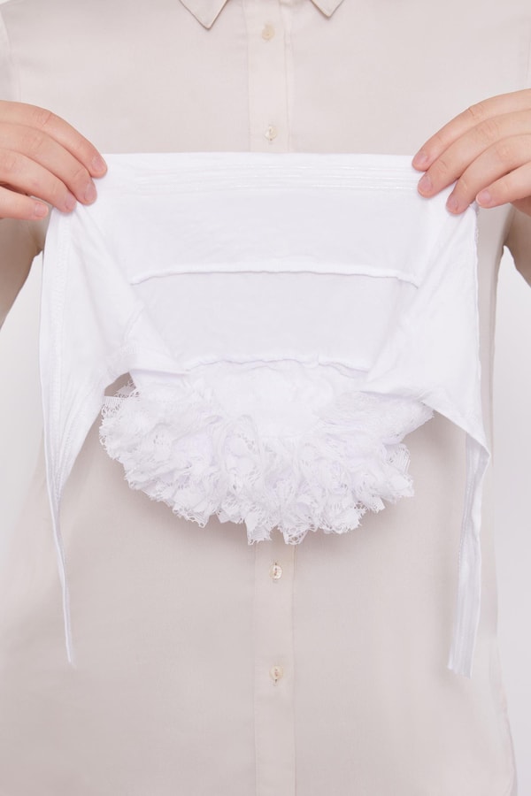 LevidorLevidor Beyaz Fırfırlı Bone