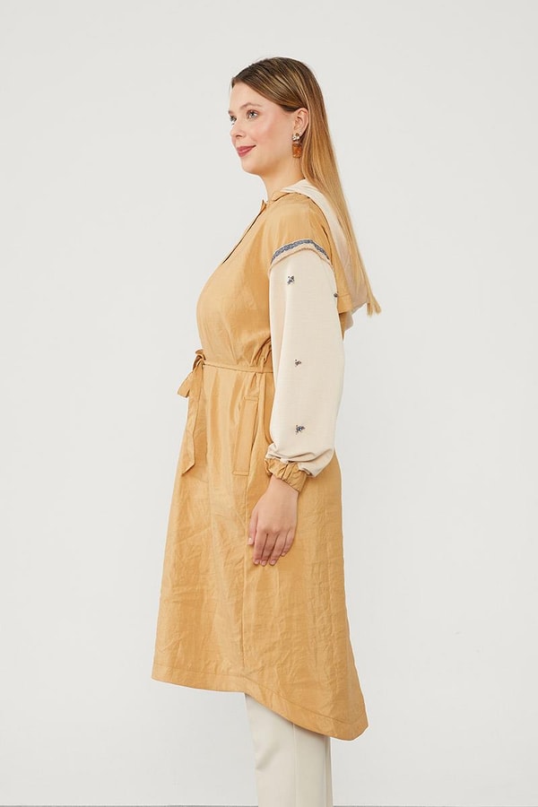 LevidorLevidor Camel-Bej Kapüşonlu Kolları İşlemeli Trençkot
