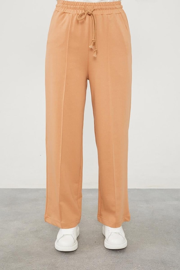 LevidorLevidor Camel Beli Lastikli Kuşgözü Detaylı Pantolon