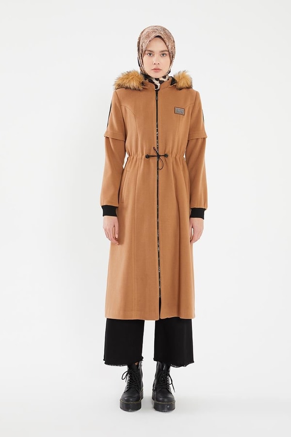 LevidorLevidor Camel Kapşonu Kürklü Kol Ağzı Ribanalı Kaban