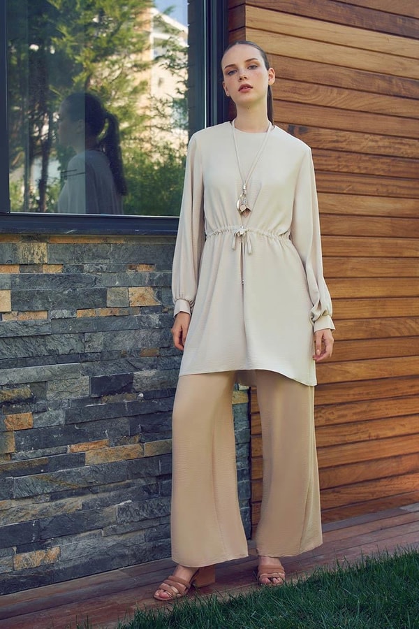 LevidorLevidor Camel Önü Büzgülü Takım