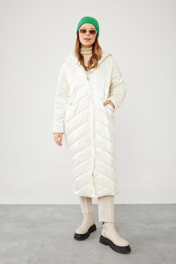 LevidorLevidor Ekru Kapüşonlu Kapitone Şişme Mont