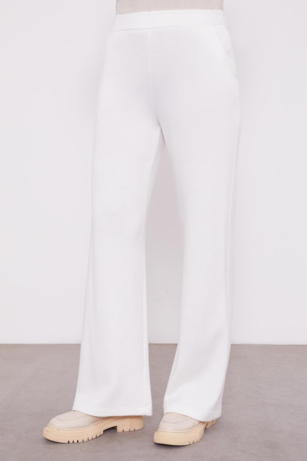 LevidorLevidor Ekru Peluş Detaylı Kaşmir İkili Takım