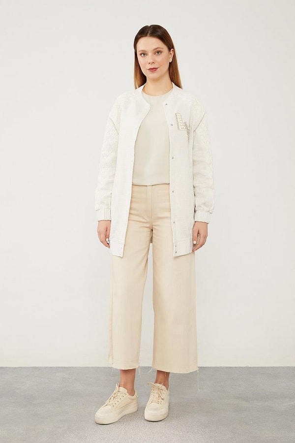 LevidorLevidor Ekru Triko İşlemeli Ceket