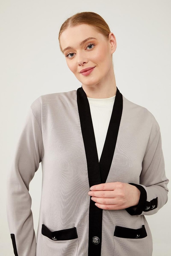 LevidorLevidor Gri-Siyah Ribanası Düğme Detaylı Hırkalı Takım