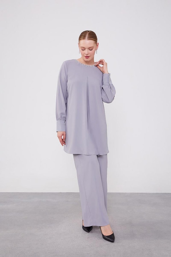 LevidorLevidor Gri Yakası Taş İşlemeli Şifon Tunik Takım