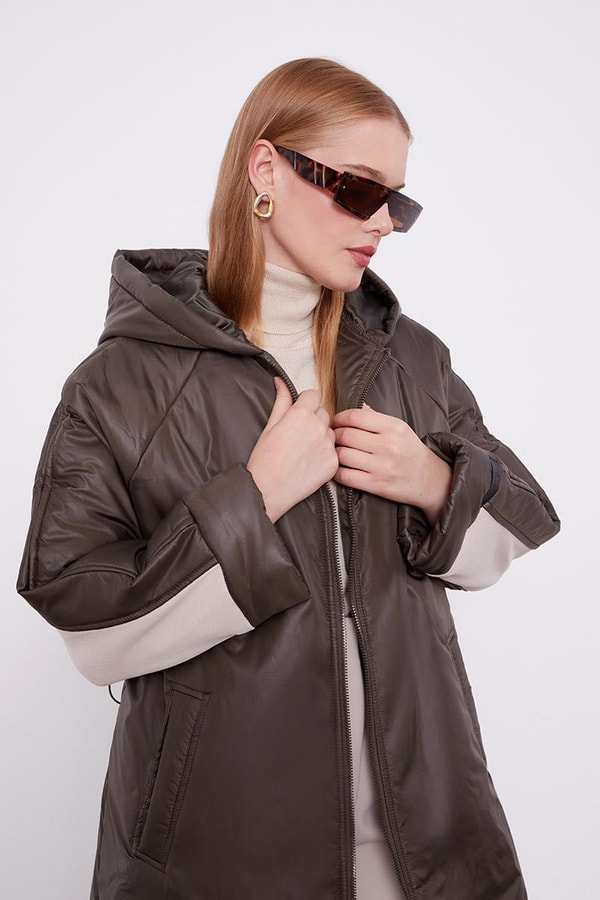 LevidorLevidor Haki Kolları Ribana Detaylı Uzun Mont