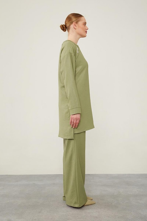 LevidorLevidor Haki Önü Taş İşlemeli Geniş Pantolonlu Tunik Takım