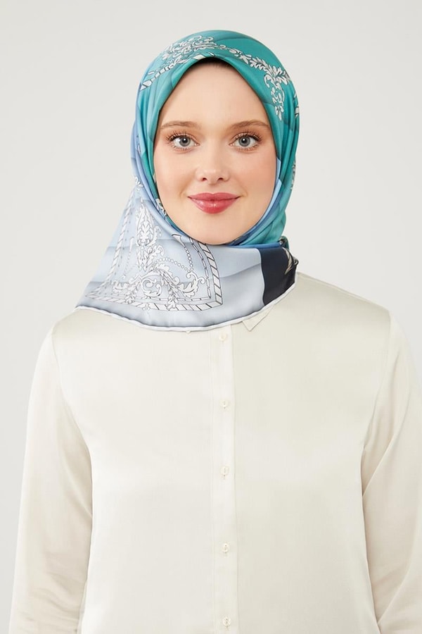 LevidorLevidor İndigo Renk Geçişli Trend Twill Eşarp