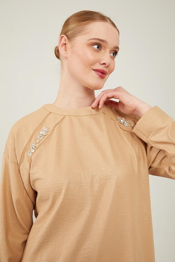 LevidorLevidor K.Bej Önü Taş İşlemeli Geniş Pantolonlu Tunik Takım