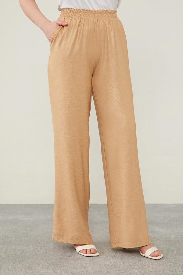 LevidorLevidor K.Bej Önü Taş İşlemeli Geniş Pantolonlu Tunik Takım