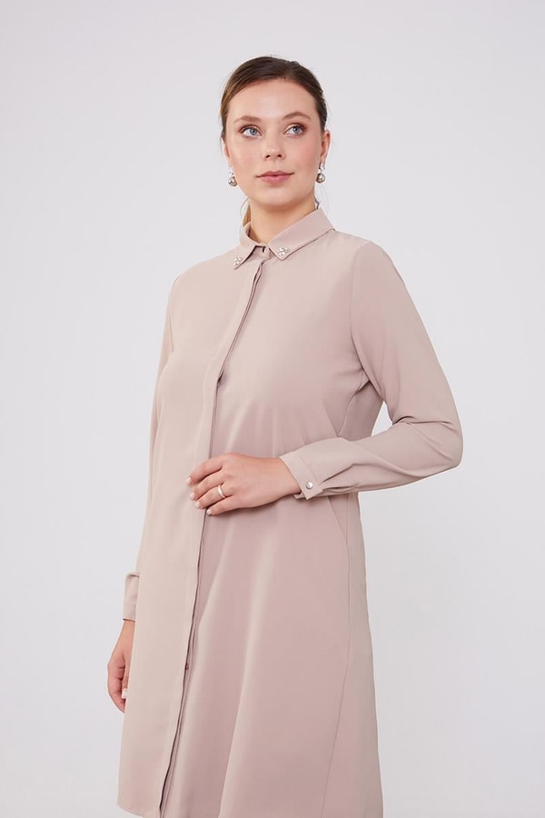 LevidorLevidor K.Bej Yakası Taşlı Uzun Gömlek