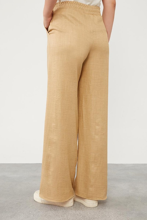 LevidorLevidor K.Bej Belli Lastikli Çizgi Detay Pantolon