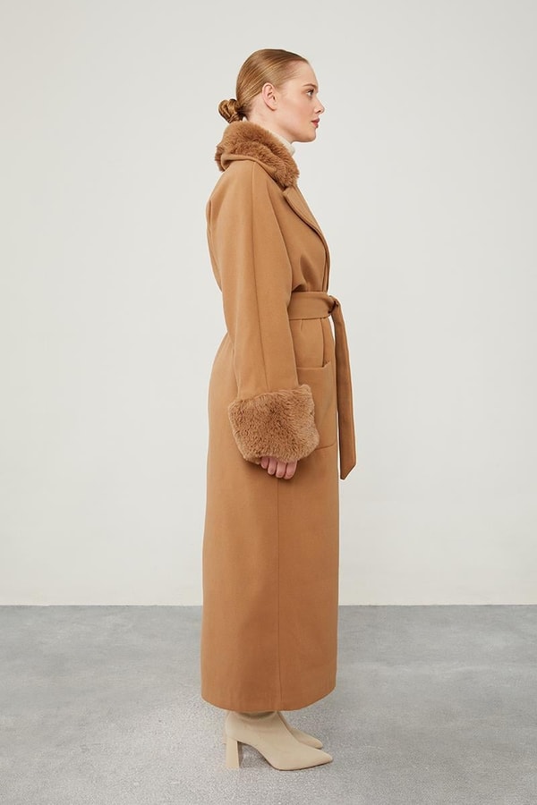 LevidorLevidor Kahve Yaka Kolları Kürt Detaylı Kaban