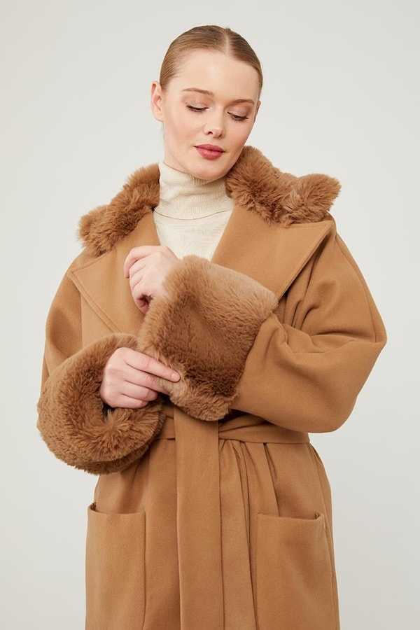 LevidorLevidor Kahve Yaka Kolları Kürt Detaylı Kaban