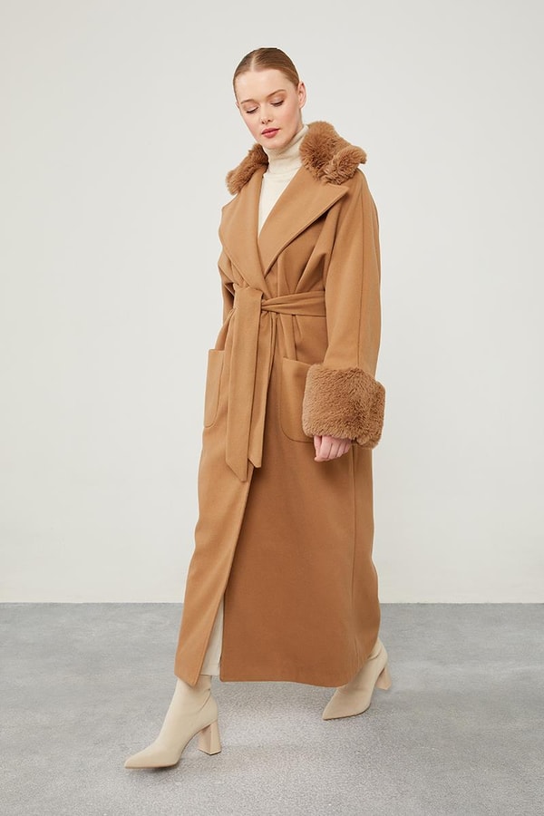 LevidorLevidor Kahve Yaka Kolları Kürt Detaylı Kaban