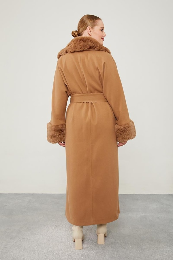 LevidorLevidor Kahve Yaka Kolları Kürt Detaylı Kaban