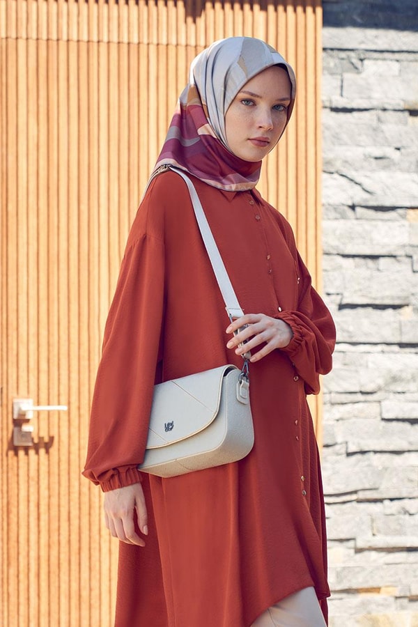 LevidorLevidor Kiremit Cebi Broşlu Tunik