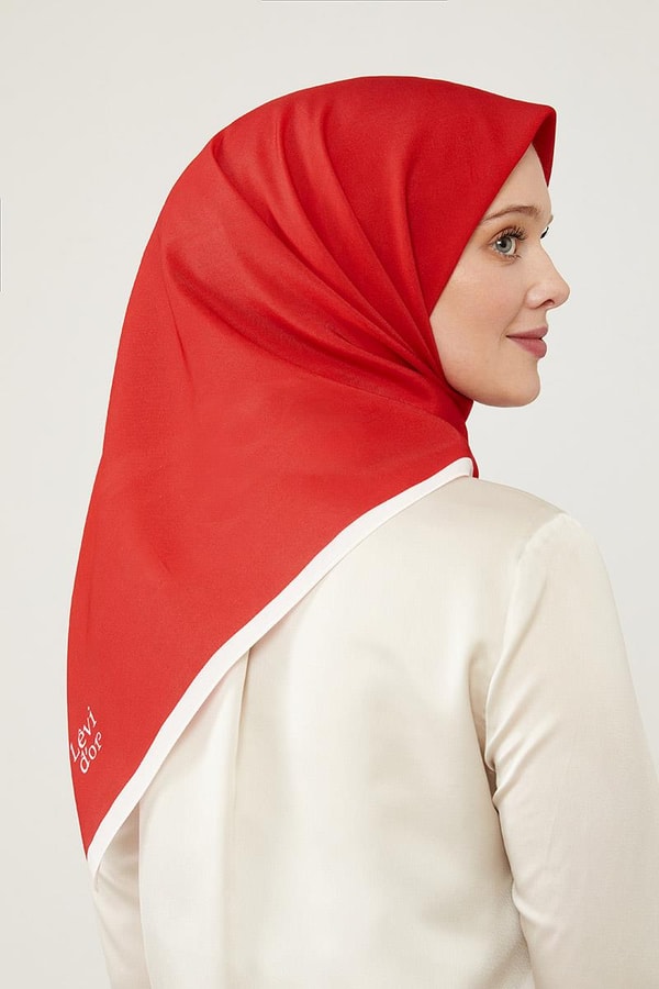 LevidorLevidor Kırmızı Biye Renk Geçişli Prag Eşarp