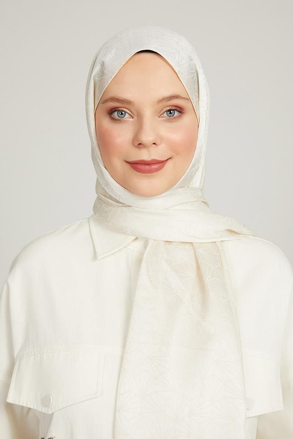 LevidorLevidor Krem Geometrik Desen Jakarlı Janjan Şal