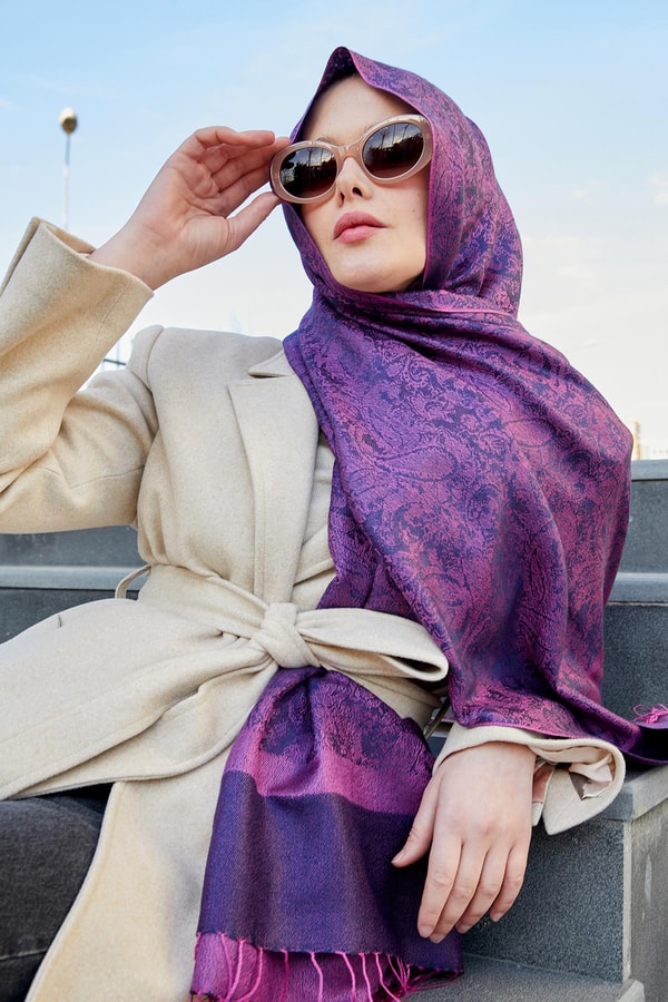 LevidorLevidor Mor Püskülü Etnik İpek Şal
