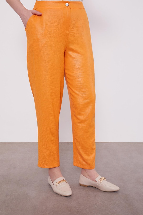 LevidorLevidor Oranj Beli Büzgülü Pantolonlu Spor Takım