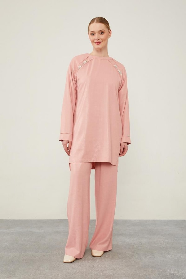 LevidorLevidor Pudra Önü Taş İşlemeli Geniş Pantolonlu Tunik Takım