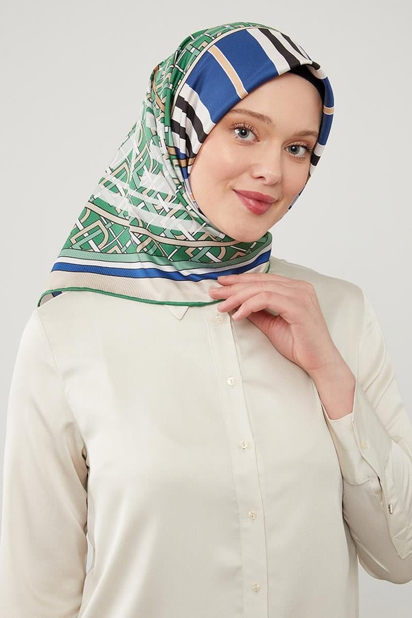 LevidorLevidor Saks Yazı Baskılı Trend Twill Eşarp